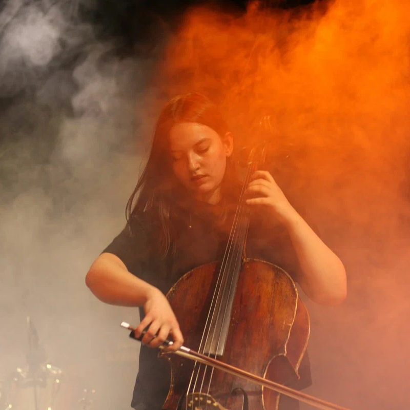 Преподаватель Мария Меледина