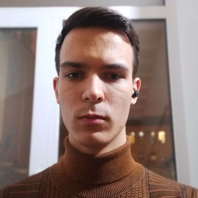 Преподаватель Александр Зарубин