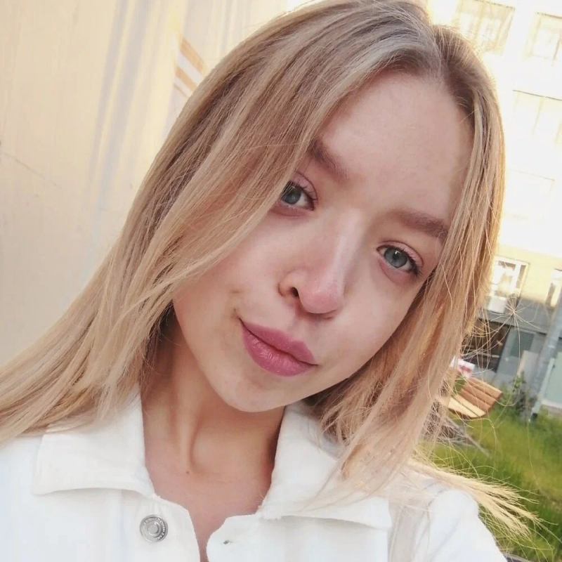 Преподаватель Анастасия Савина