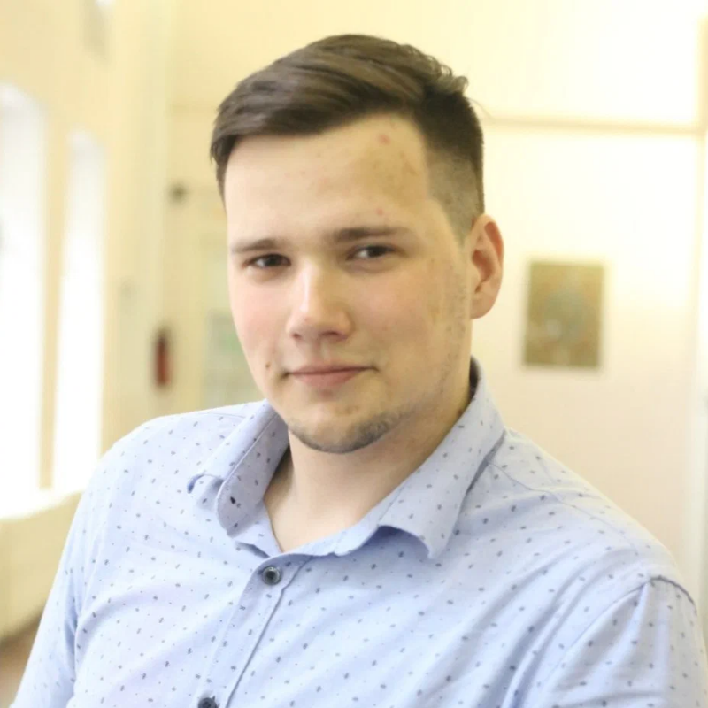 Преподаватель Алексей Назаров