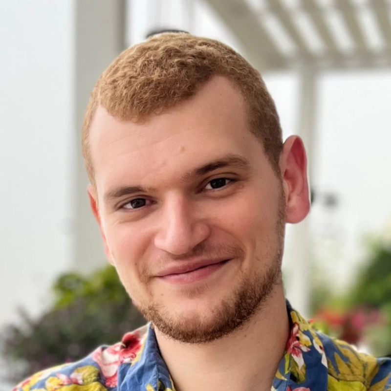 Преподаватель Алексей Гореликов