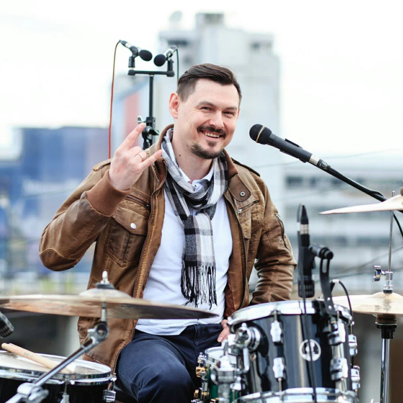 Преподаватель Артём Самойлов