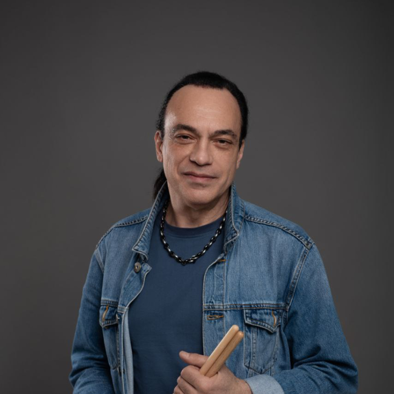 Преподаватель Гарри Кочаров