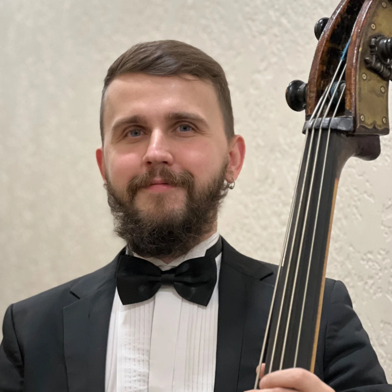 Преподаватель Сергей Морозов