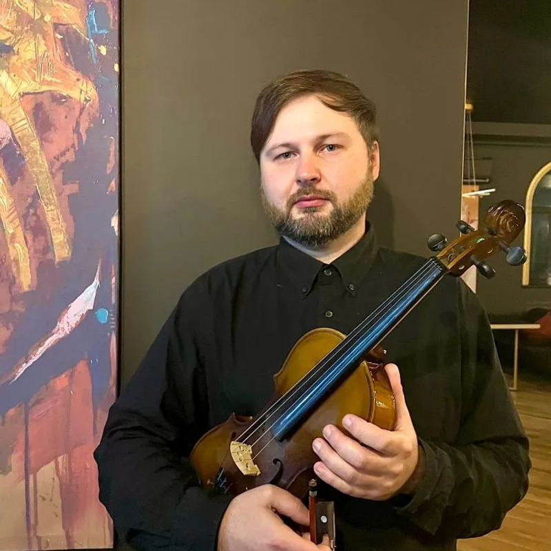 Преподаватель Дмитрий Резвов