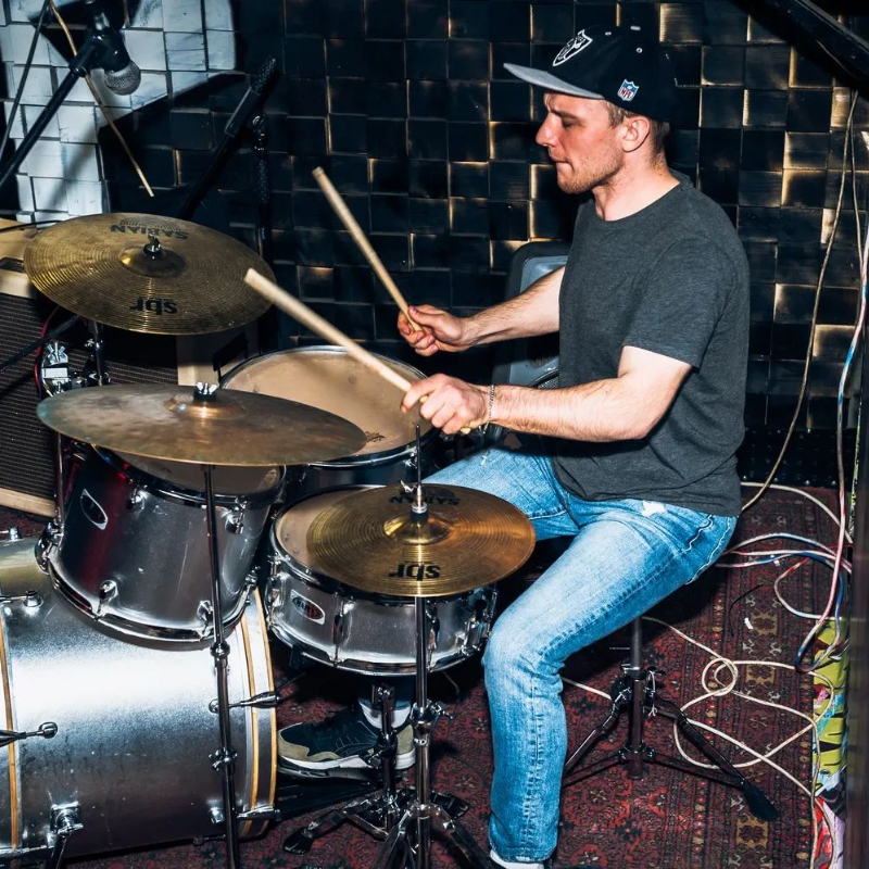 Преподаватель Данил Верещагин