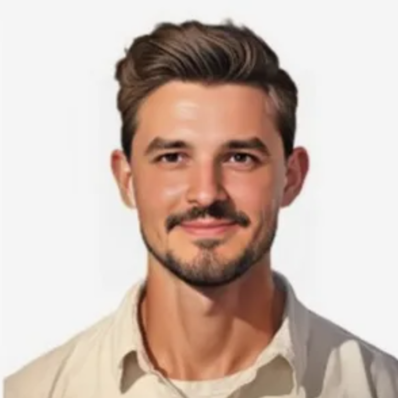 Преподаватель Руслан Раченко