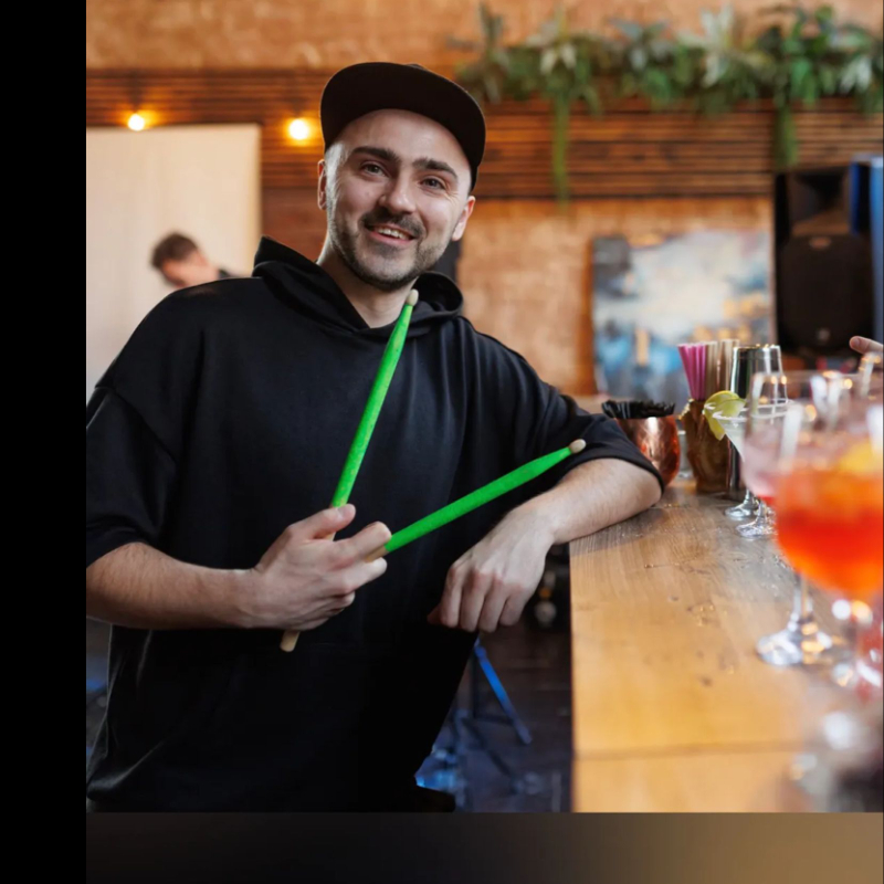 Преподаватель Сергей Голиков