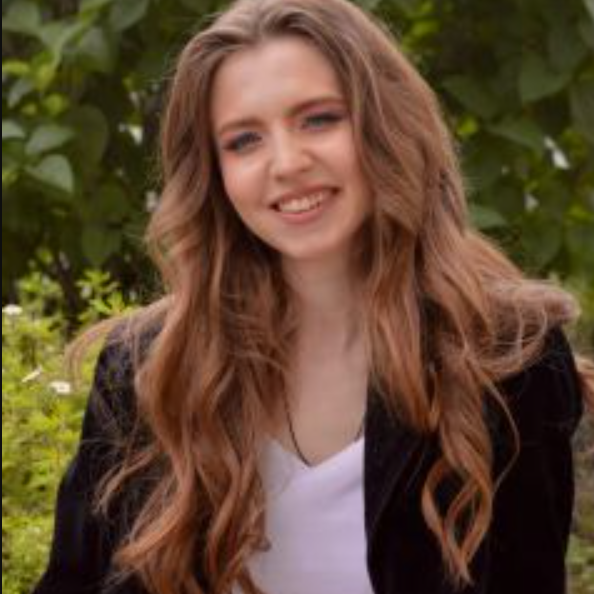 Преподаватель Анастасия Красноложкина