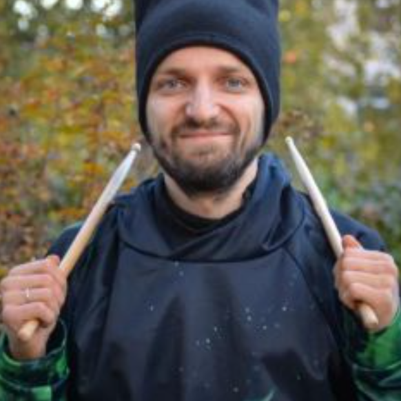 Преподаватель Давид Оганесян