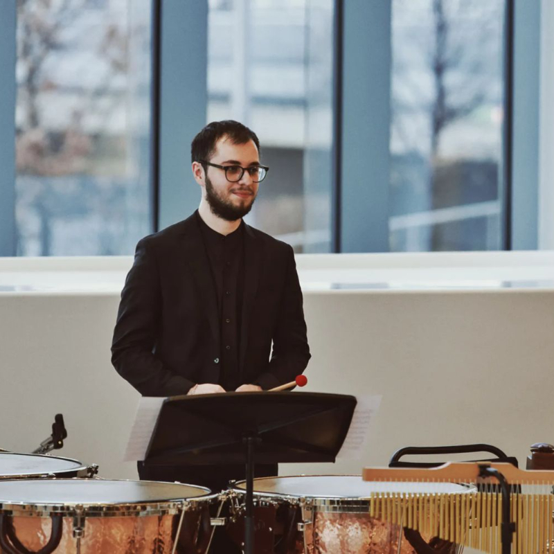 Преподаватель Владислав Науменко