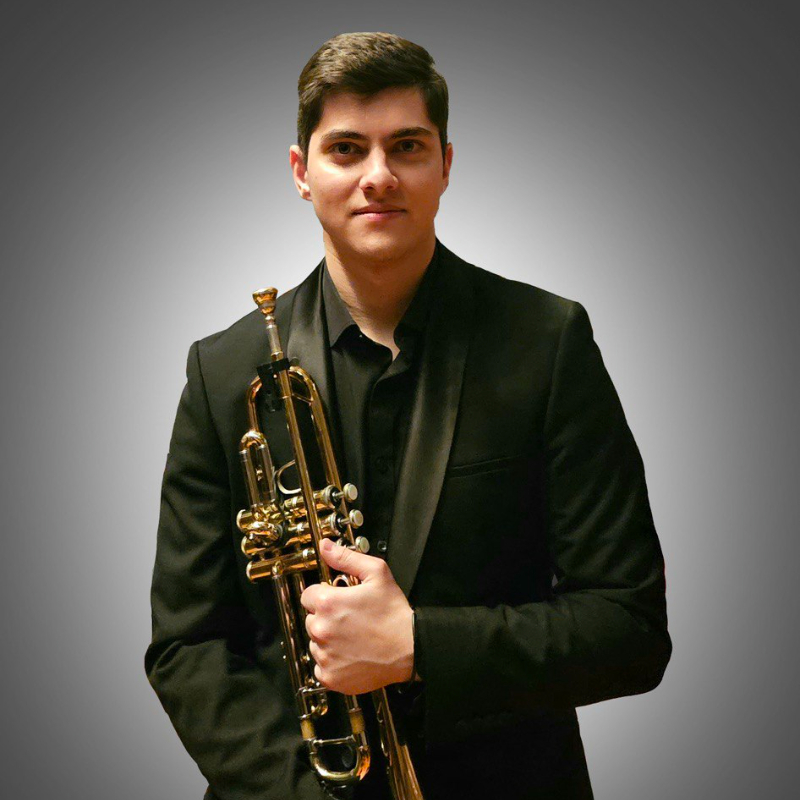 Преподаватель Александр Григорьян