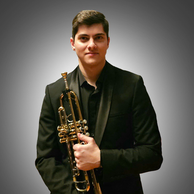 Преподаватель Александр Григорьян