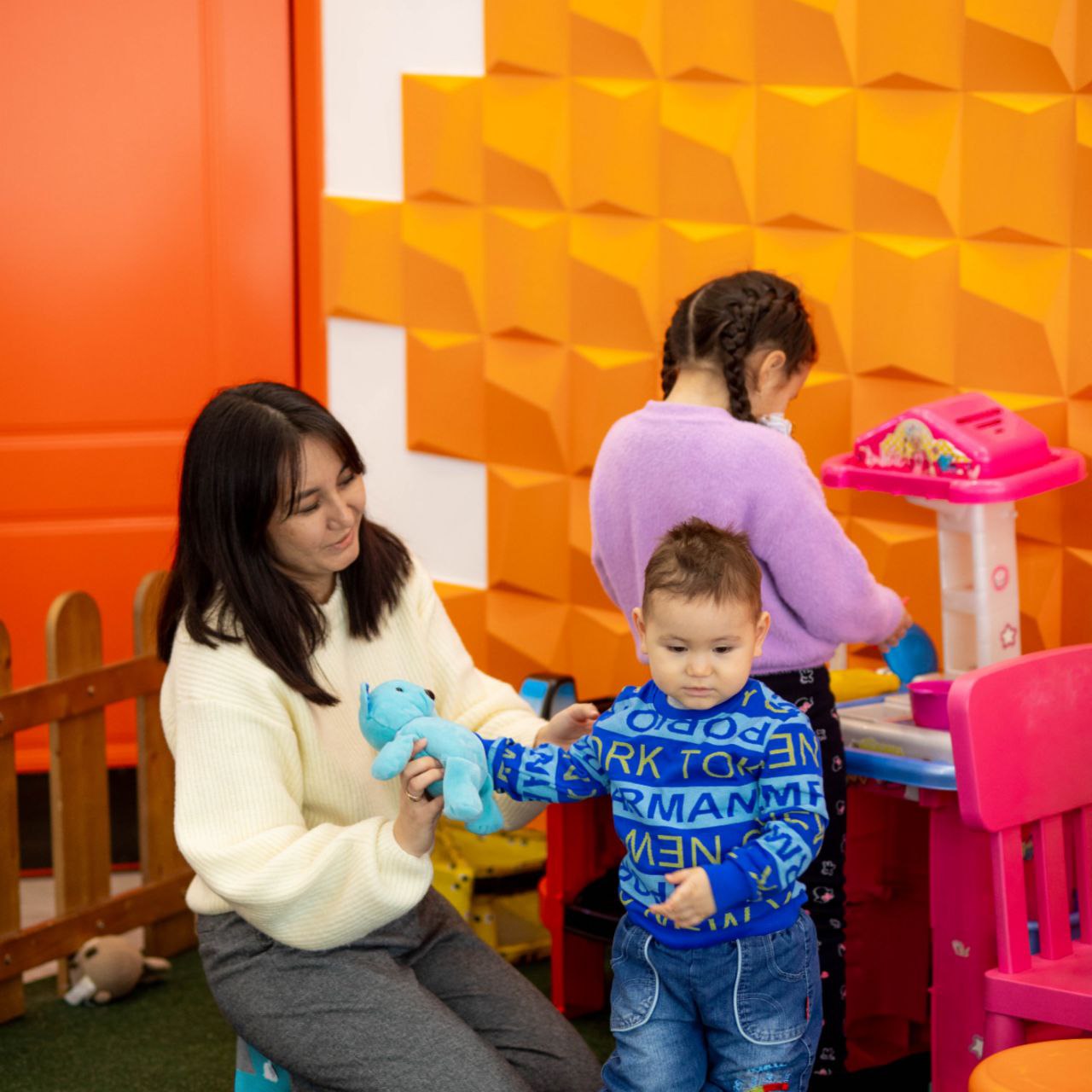 Хочешь проводить время с детьми и зарабатывать?