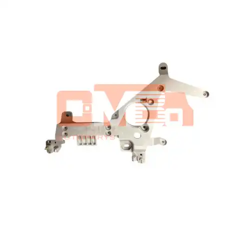 Кронштейн подножки MB Actros MP4 правый 9608801265 COMBO CMB139840 Кронштейн подножки MB Actros MP4 правый 9608801265 COMBO CMB139840