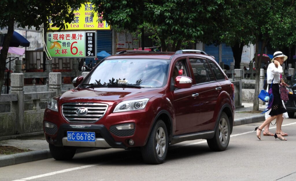 Внедорожник за 500 тысяч рублей? Покупаем авто Лифан X60 с пробегом