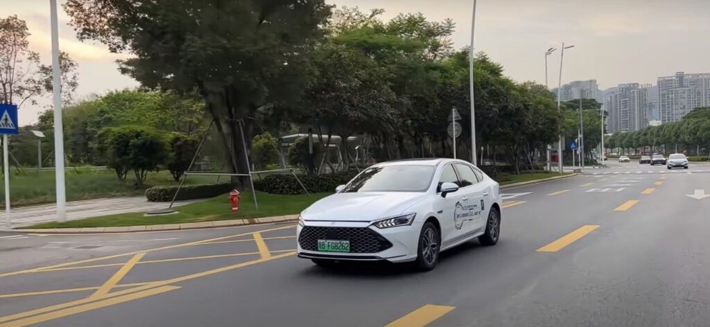 BYD Qin Plus самый популярный в Китае