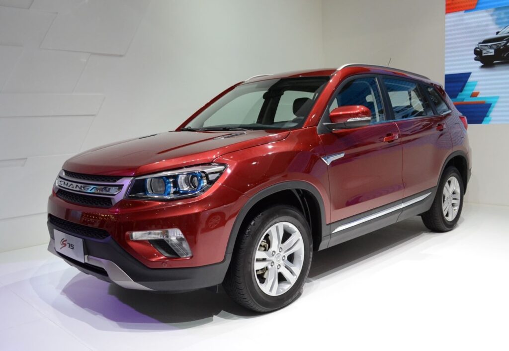 Сравниваем техническое оснащение китайских автомобилей Haval и Changan