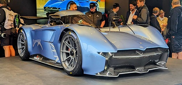 Инновация в мире автомобилей модель McMurty Speirling