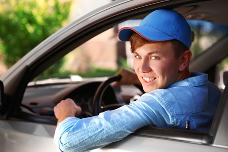 Как выбрать автомобиль для подростка?