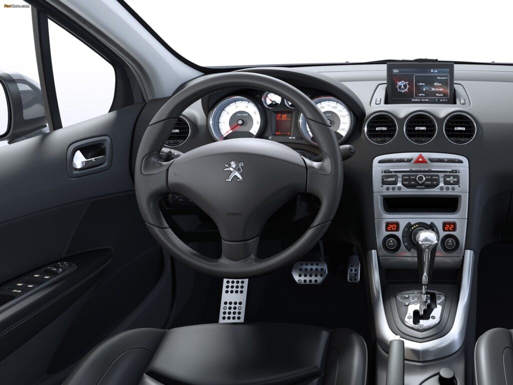 Peugeot авто с пробегом: где подстелить соломку