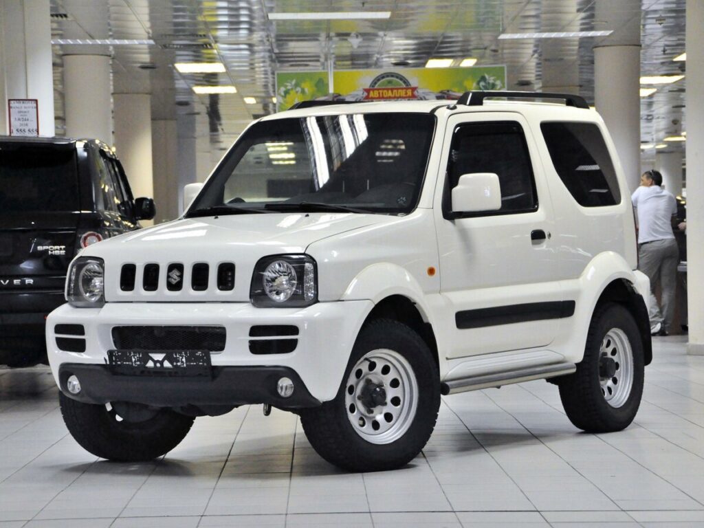 Suzuki Jimny: маленький, да удаленький