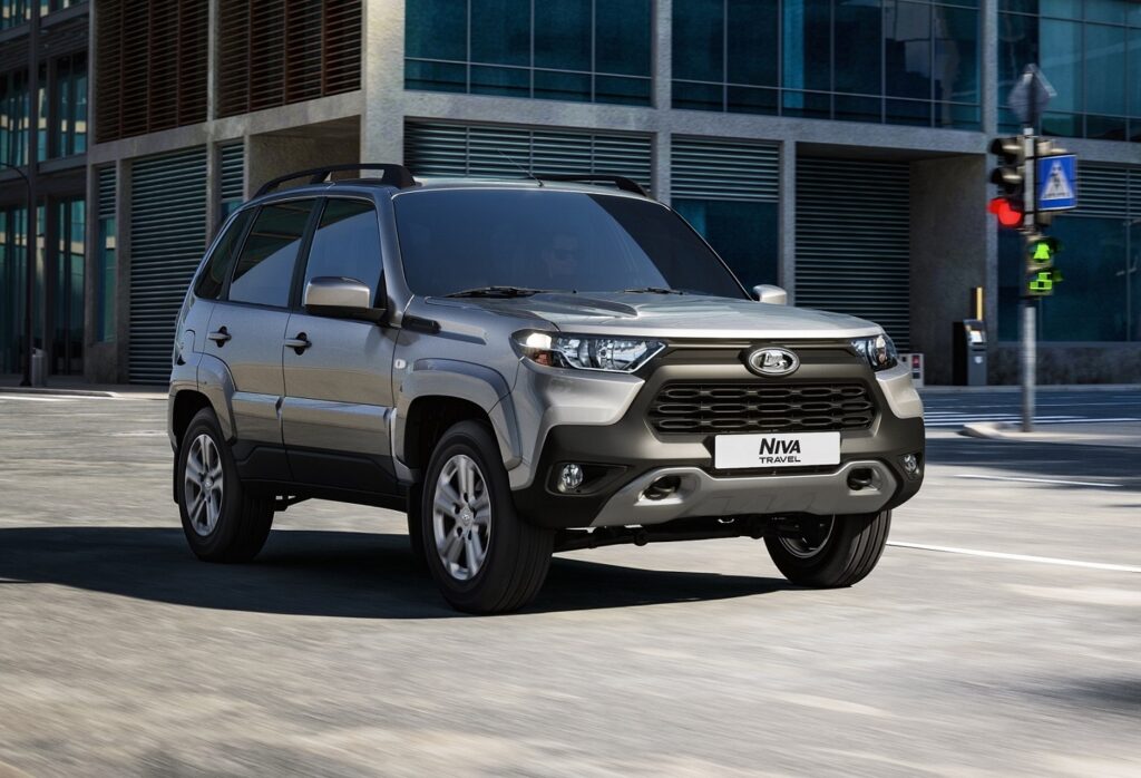 Lada Niva Travel