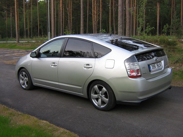 Все о Toyota Prius: лучшие предложения на рынке