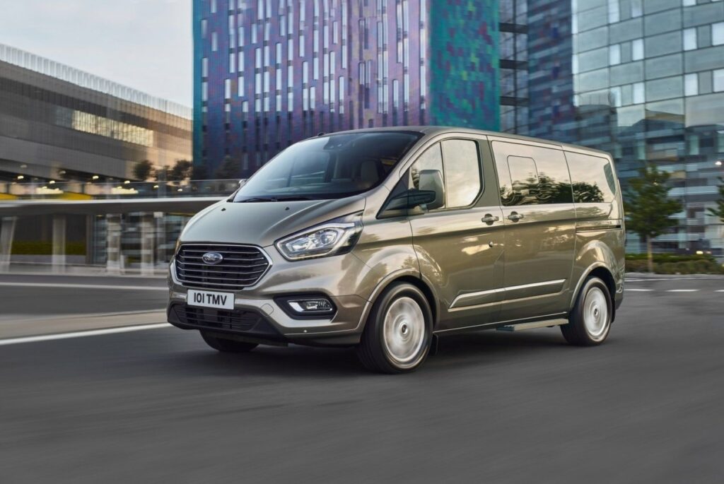 Авто Ford Tourneo Connect