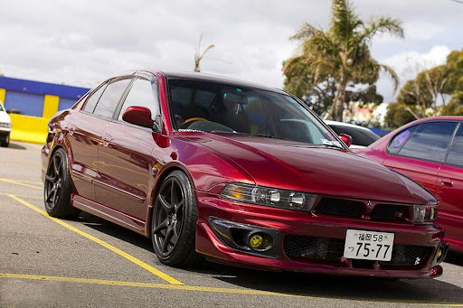 Mitsubishi Galant