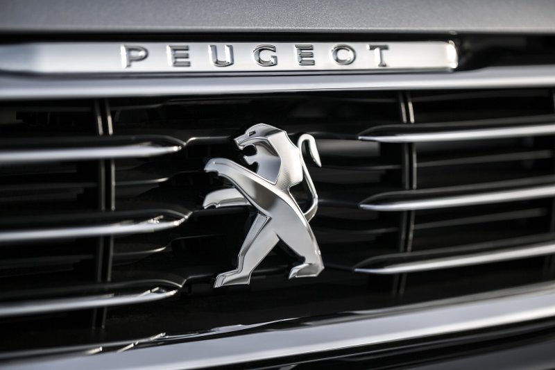 Какой двигатель лучше для Peugeot 308, 3008, 406 и 5008