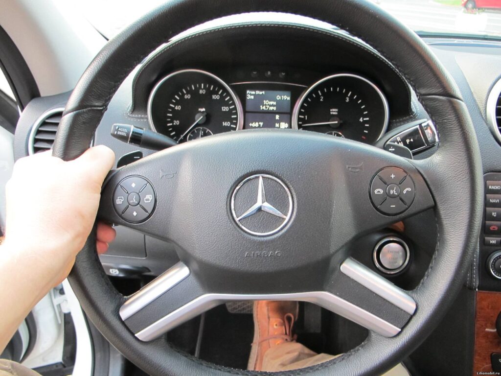 ESP Mercedes: интеллект на страже безопасности
