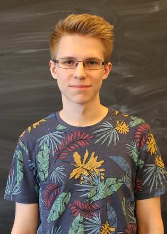 Александр Хворов