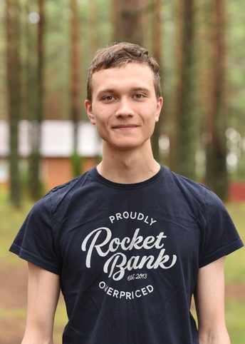 Михаил Иванов