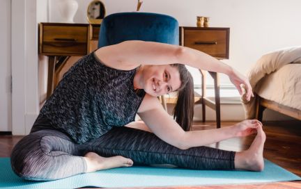 Стретчинг тренировка — упражнения на растяжку в домашних условиях