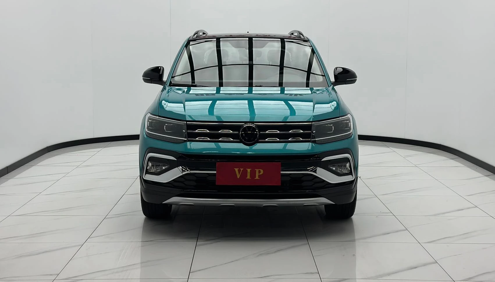 Volkswagen T-Cross — фото 1