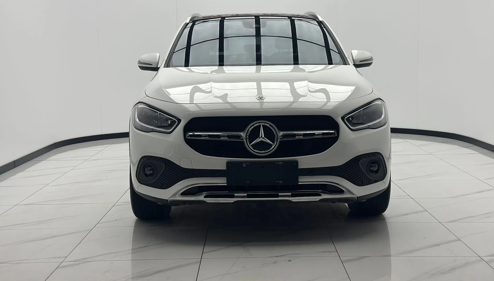 Mercedes-Benz GLA — фото 1