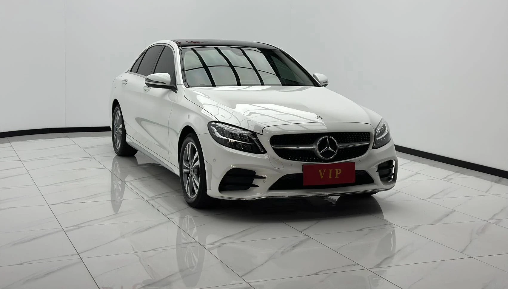 Mercedes-Benz C-Class — фото 1