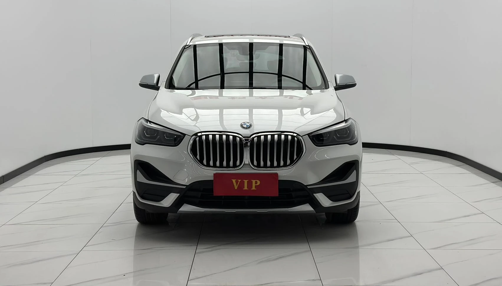 BMW X1 — фото 1