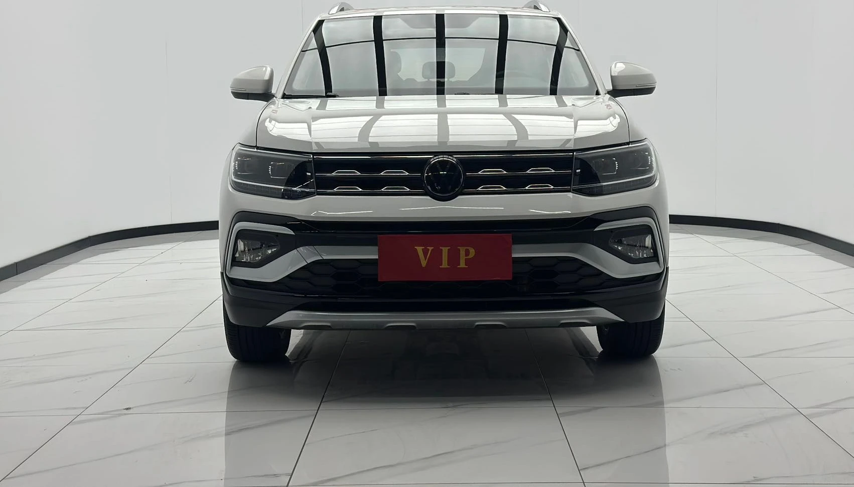 Volkswagen T-Cross — фото 1