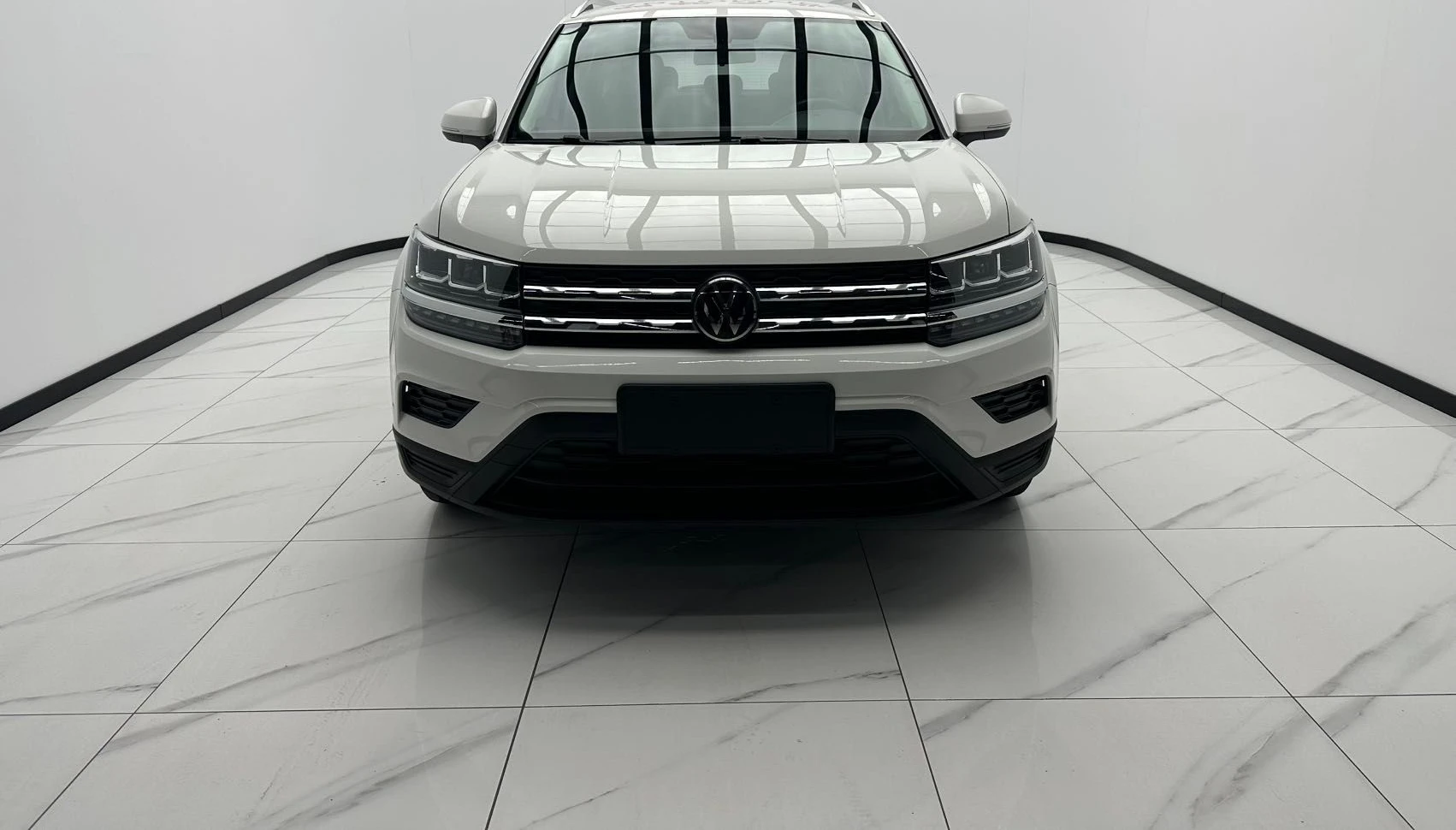 Volkswagen Tharu — фото 1