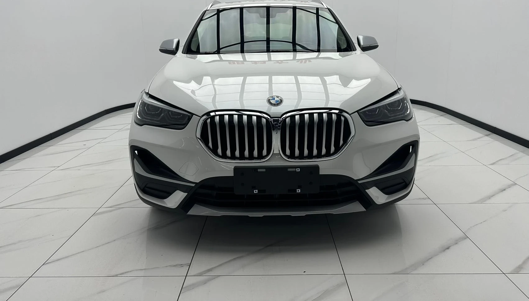 BMW X1 — фото 1