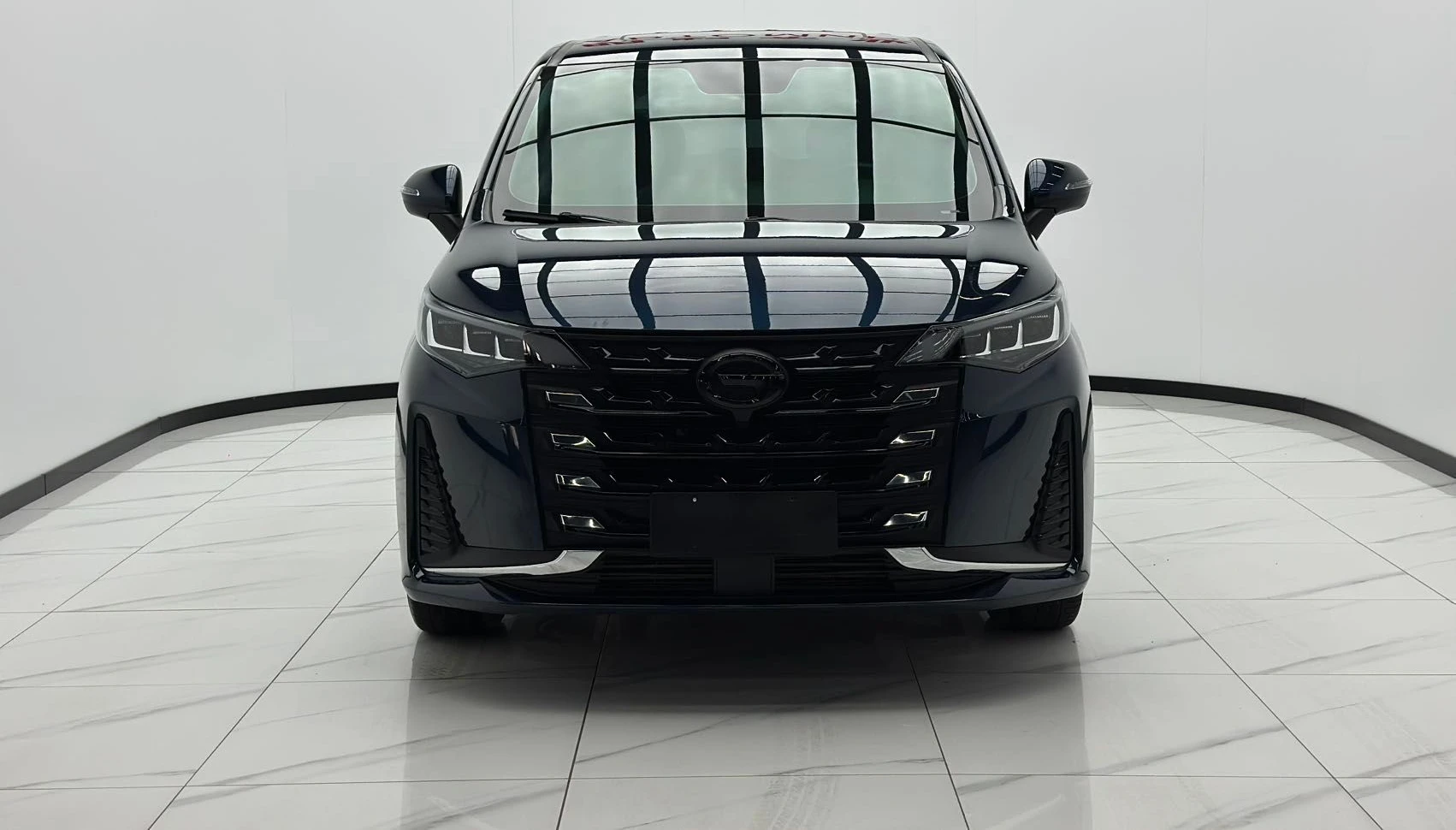 GAC Trumpchi M6 — фото 1