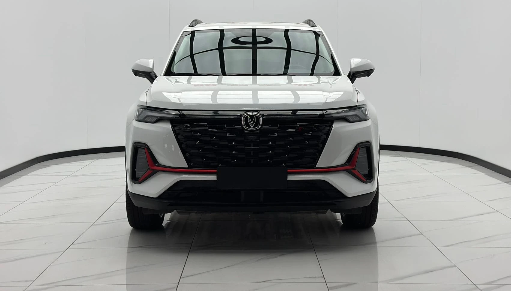Changan CS35plus — фото 1