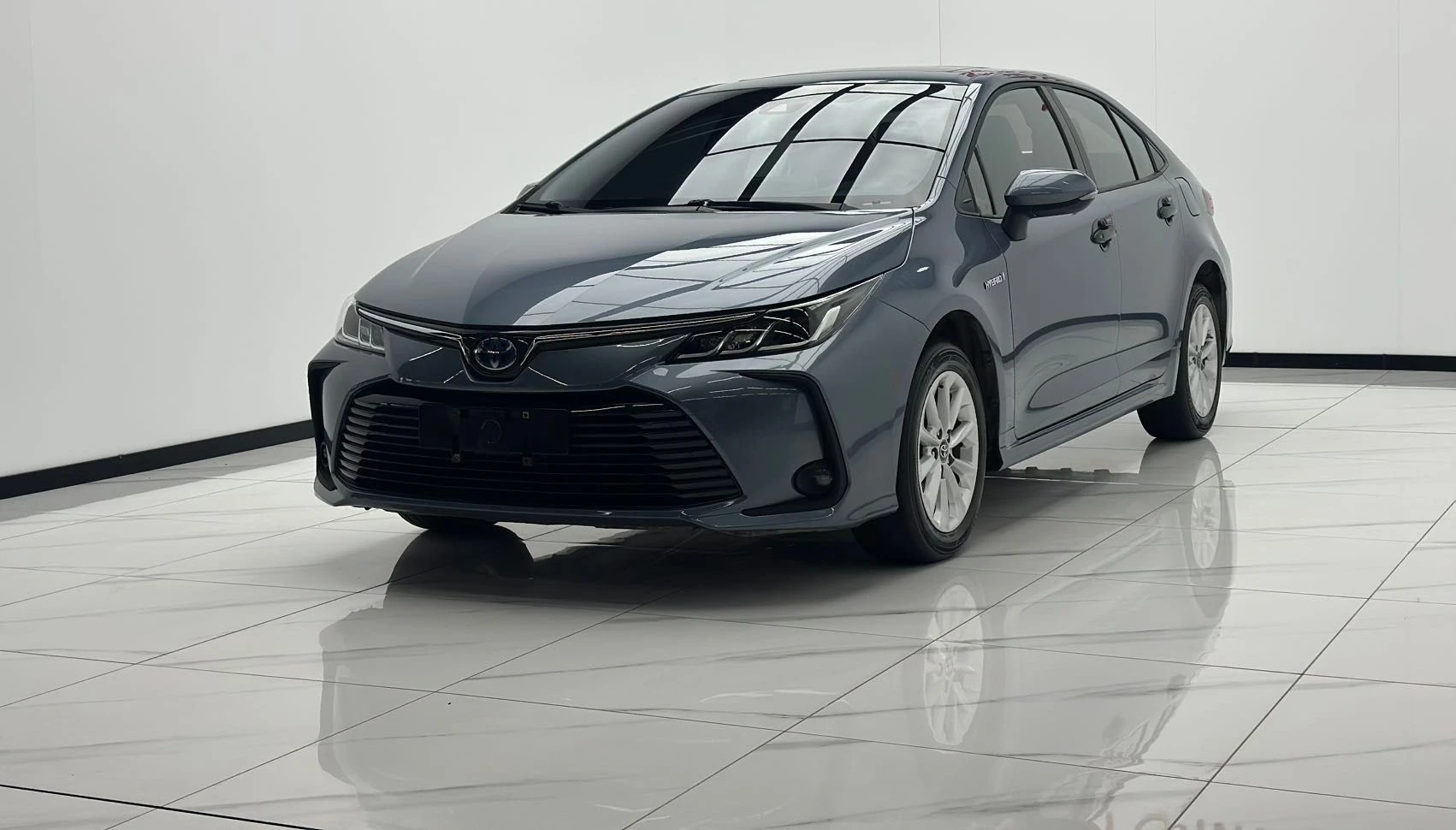 Toyota Corolla — фото 1