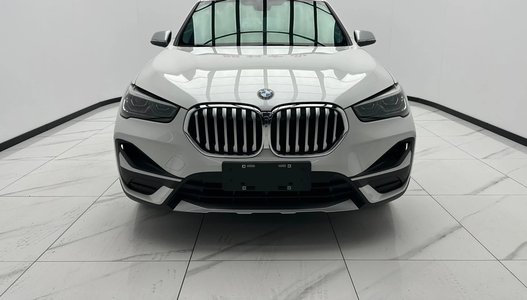 BMW X1 — фото 1