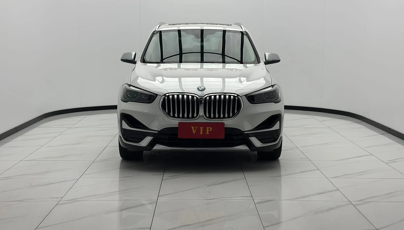 BMW X1 — фото 1