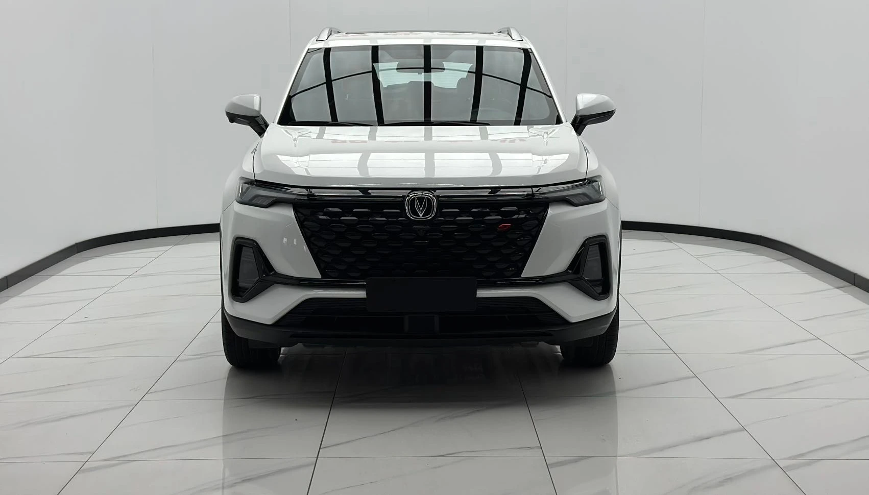 Changan CS35plus — фото 1