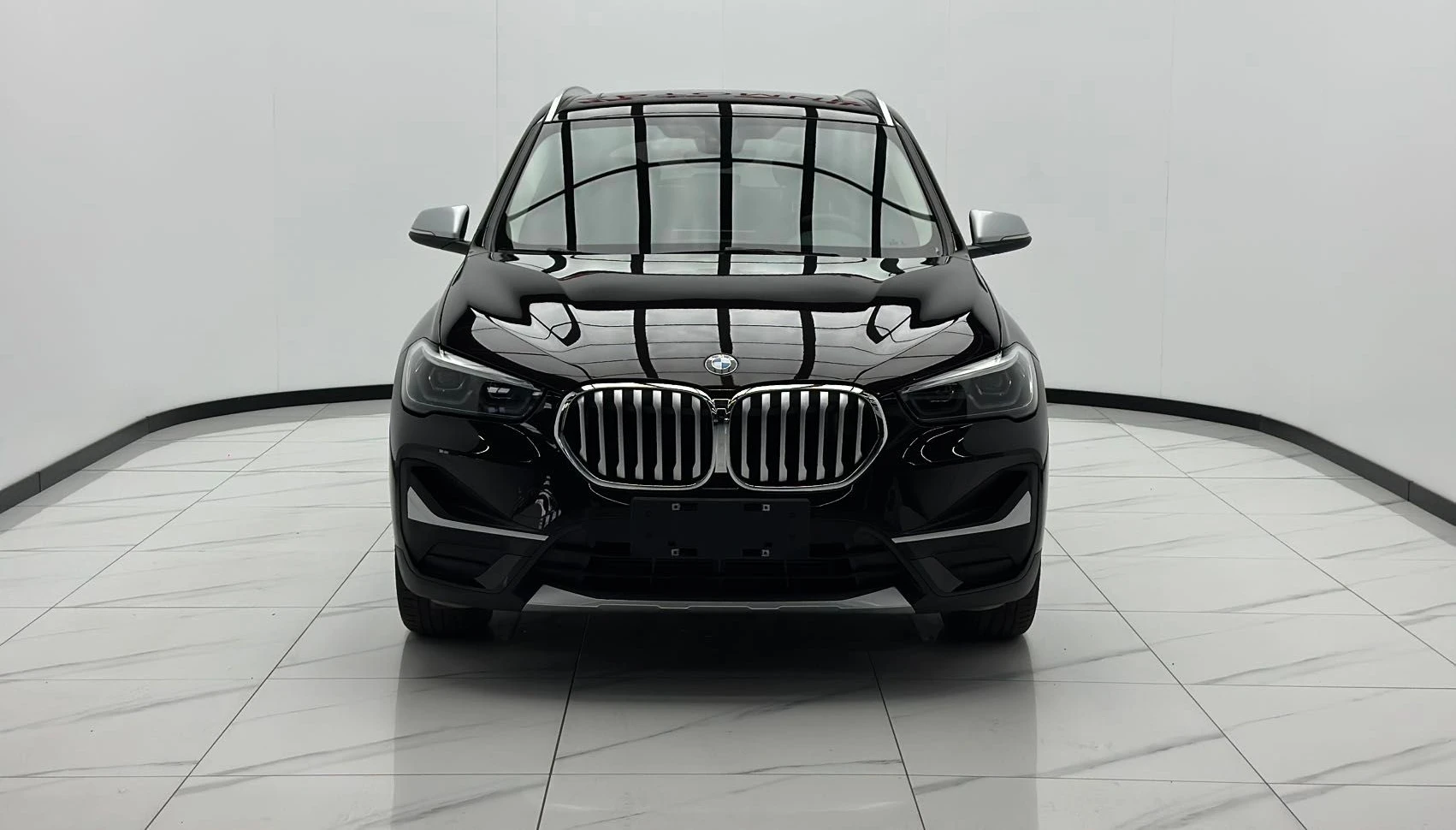 BMW X1 — фото 1