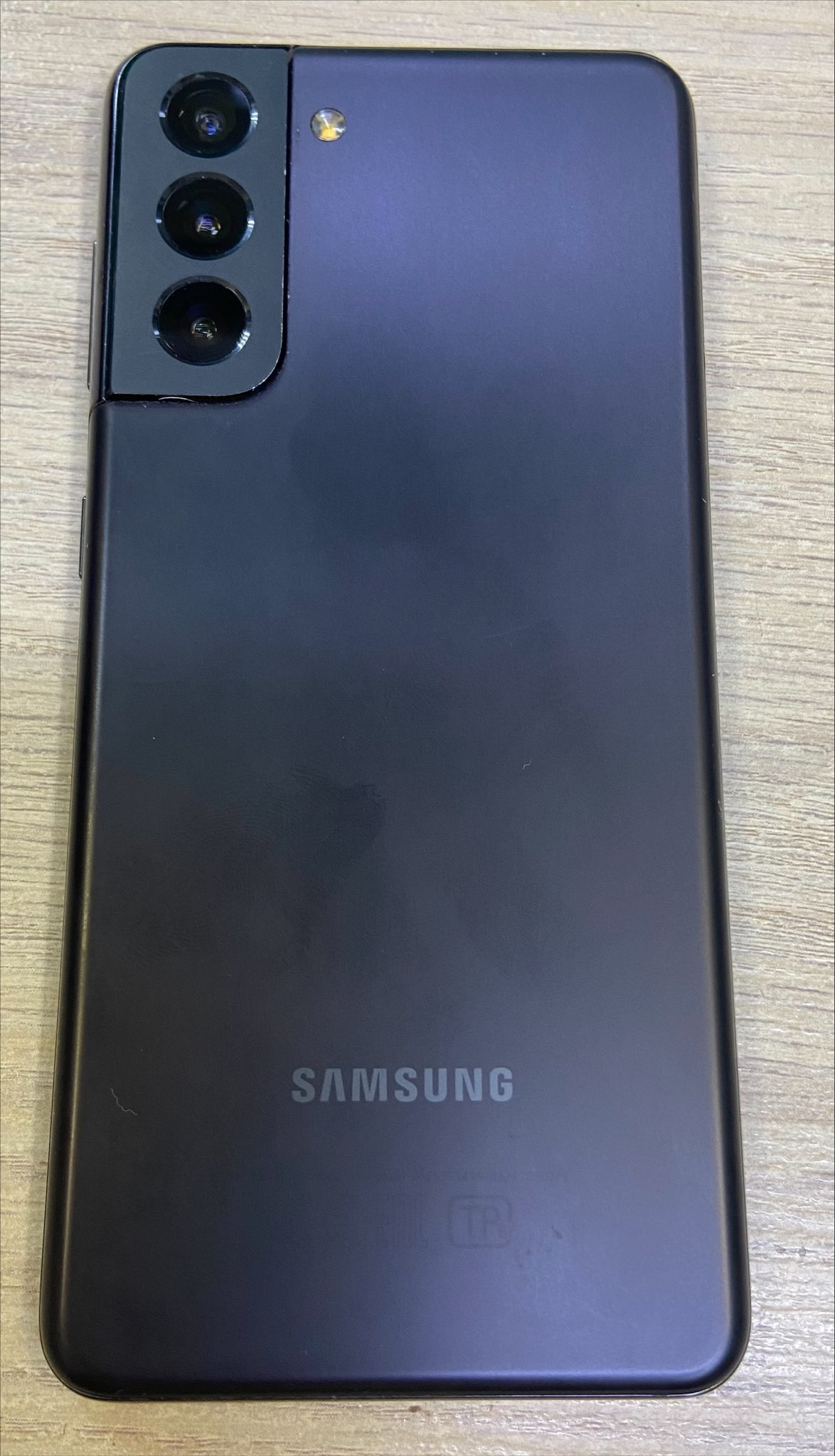 Купить б/у Samsung Galaxy S21 -1